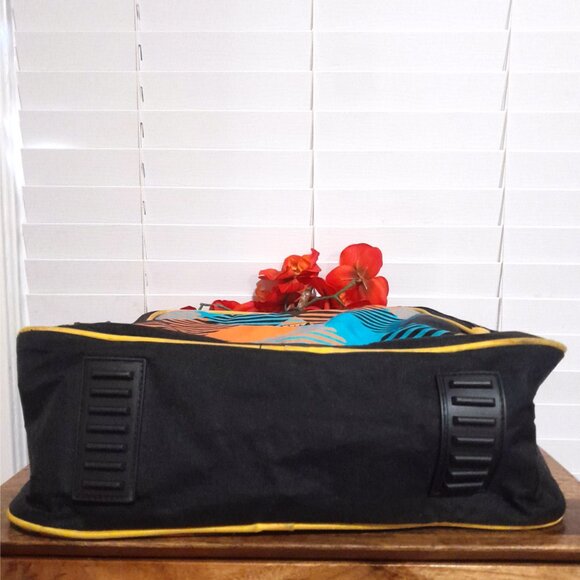 Loudmouth 16" Multi Color Travel Bag Preowned - Picture 8 of 10